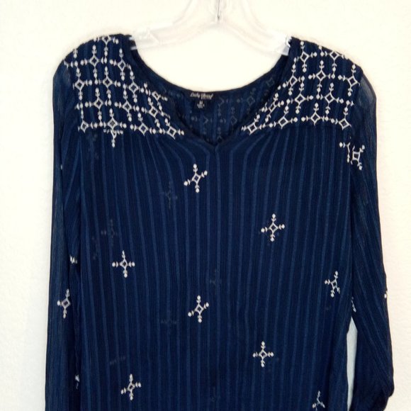Lucky Brand Navy Sheer Embroidered Hi-Low Top M - Picture 2 of 13